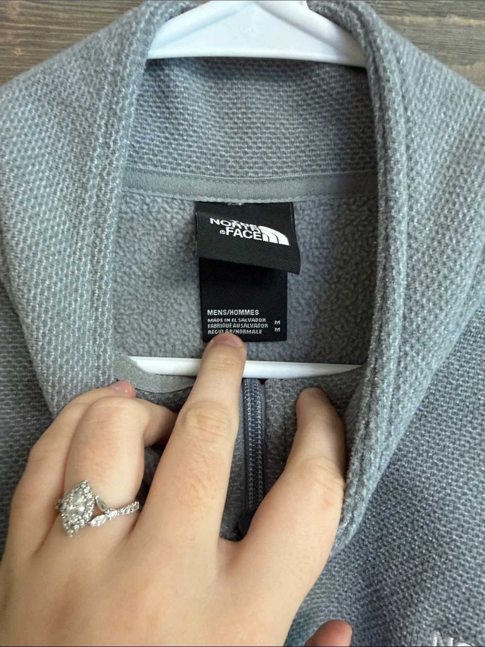 The North Face Men’s Gray Quarter Zip Fleece Pullover Size M
